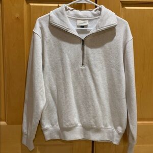 Half zip pullover like new!